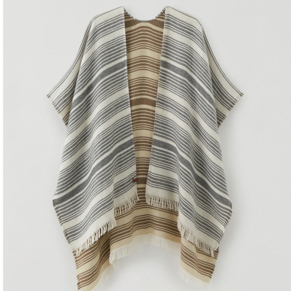 Roots Rituals Reversible Wrap New with tag